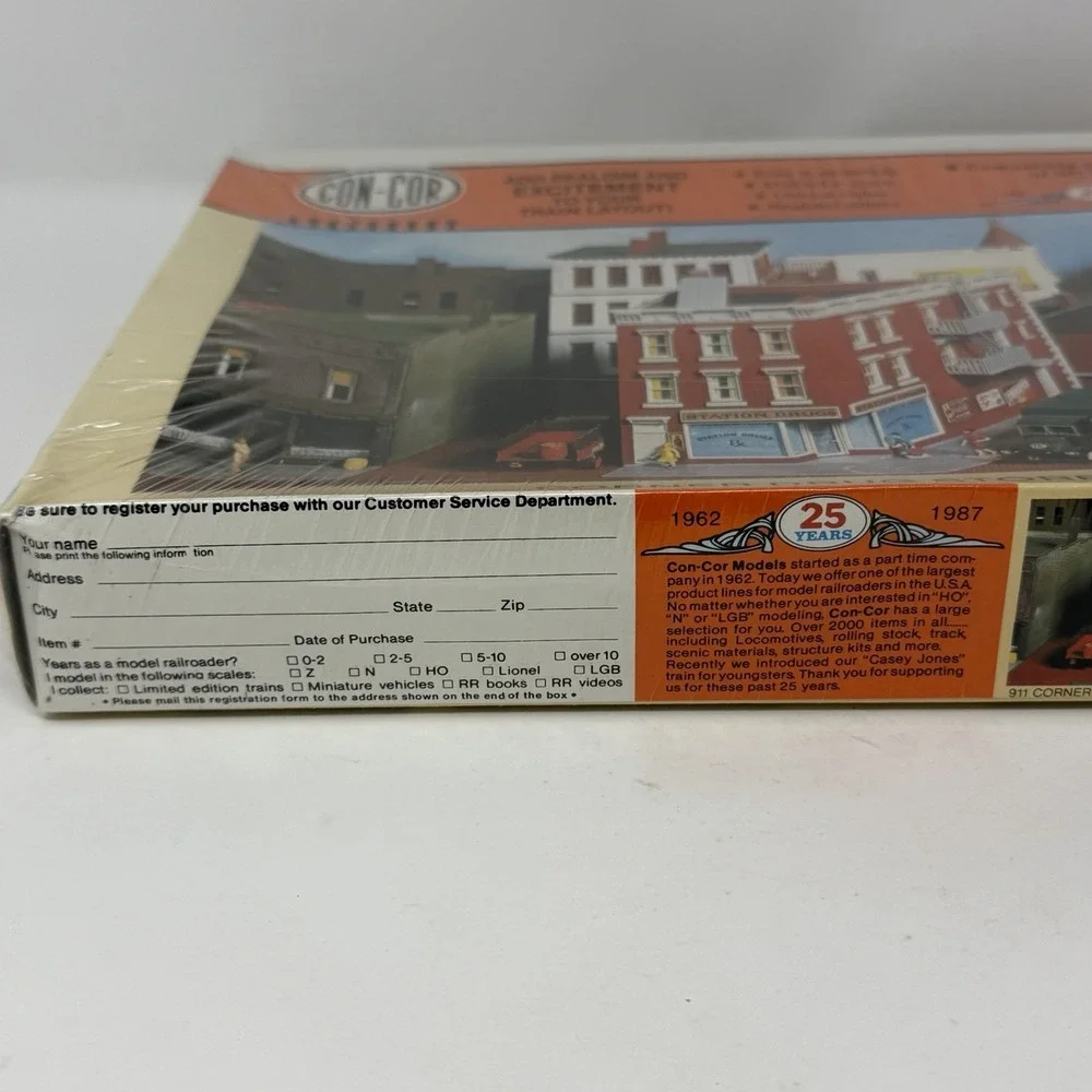Con-cor Corner Drug Store HO Scale #911 Brand New Sealed